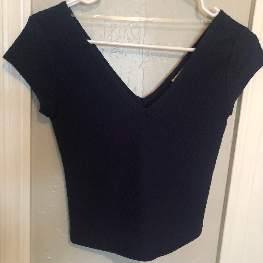 Navy blue V-neck ribbed crop top